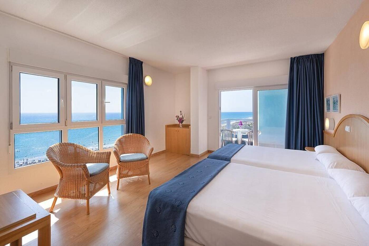 Playas-de-Guardamar-Room-6