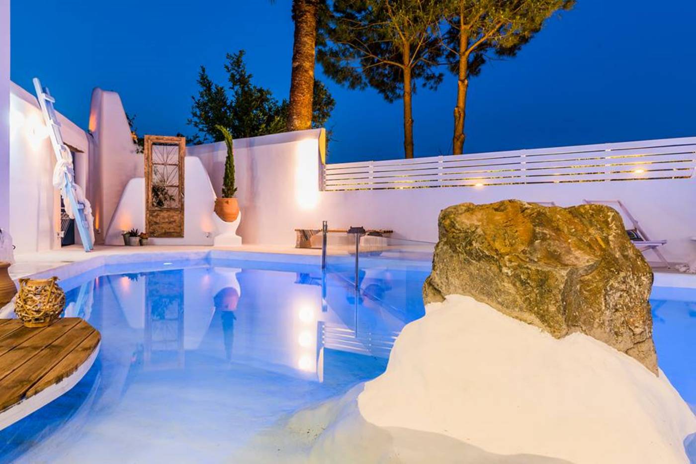 Kouros-Home---Adults-Only--16---Pool-12