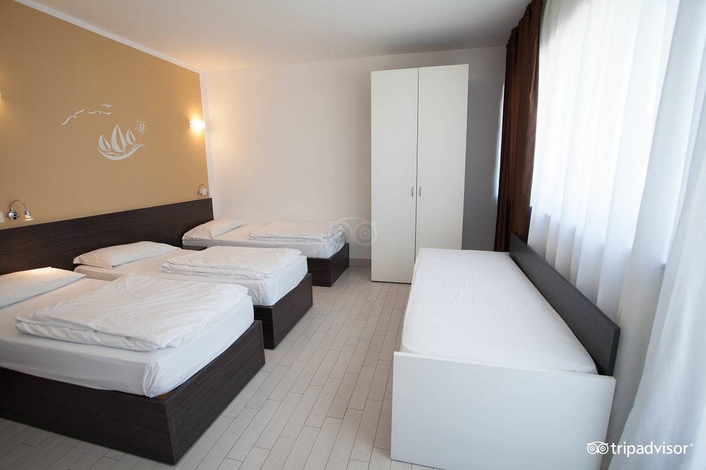 Ca--del-Moro-Room-17