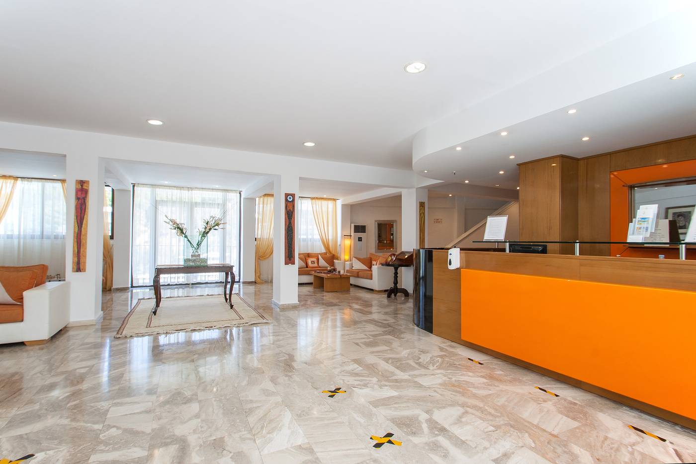 Punta-Hotel-Lobby-73