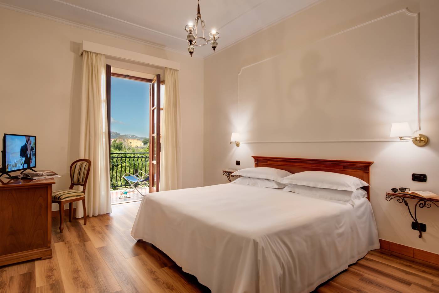 Majestic-Palace-Room-29