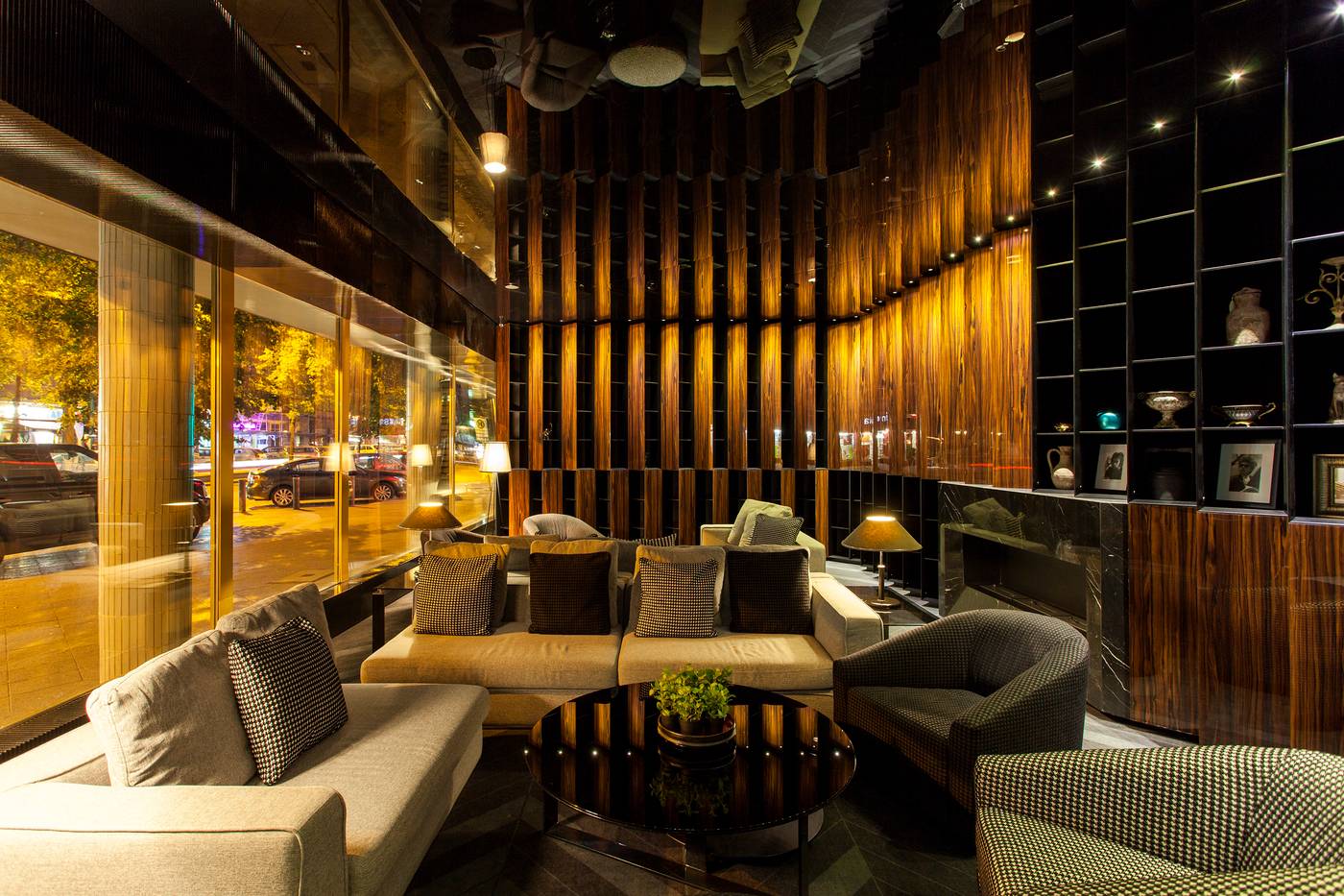 Quentin-Boutique-Hotel-Lobby-18