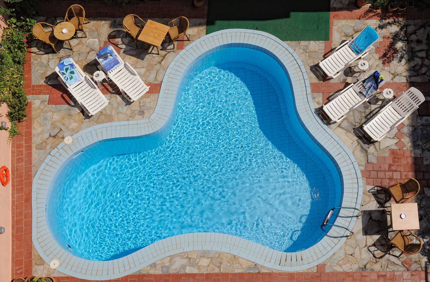 Cleopatra-Apartments-Pool-1