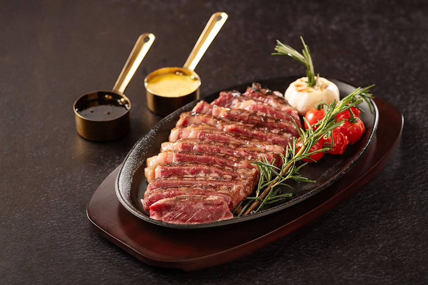 Dubai-Marriott-Harbour-Hotel---Suites-Restaurant-41