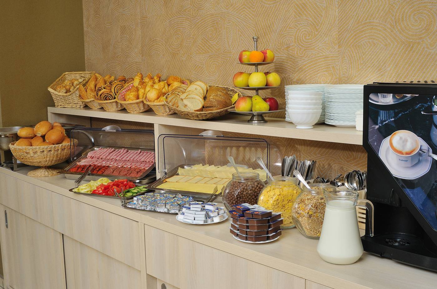 Star-City-Hotel-Restaurant-11