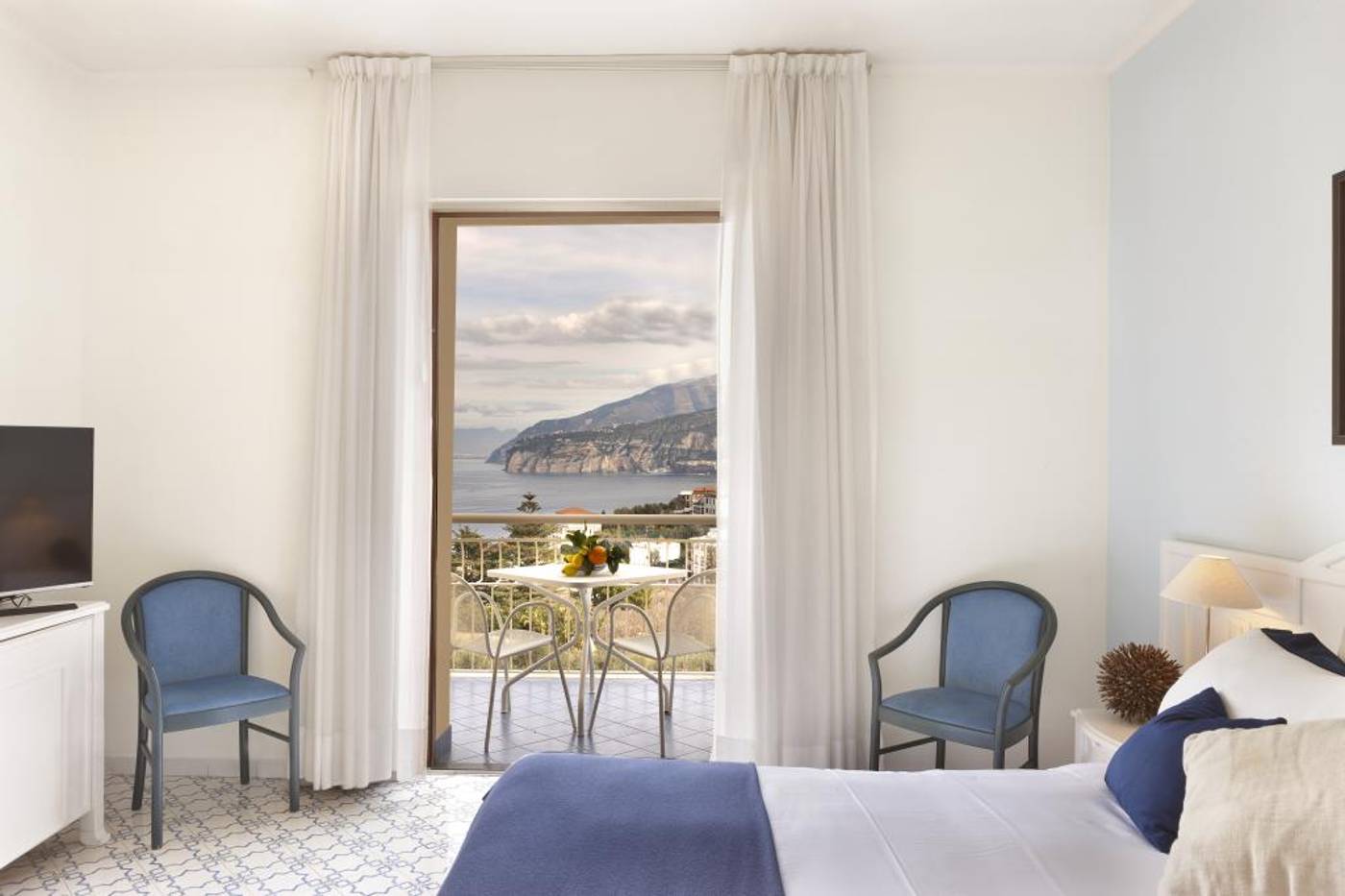 Grand-Hotel-Vesuvio-Room-26