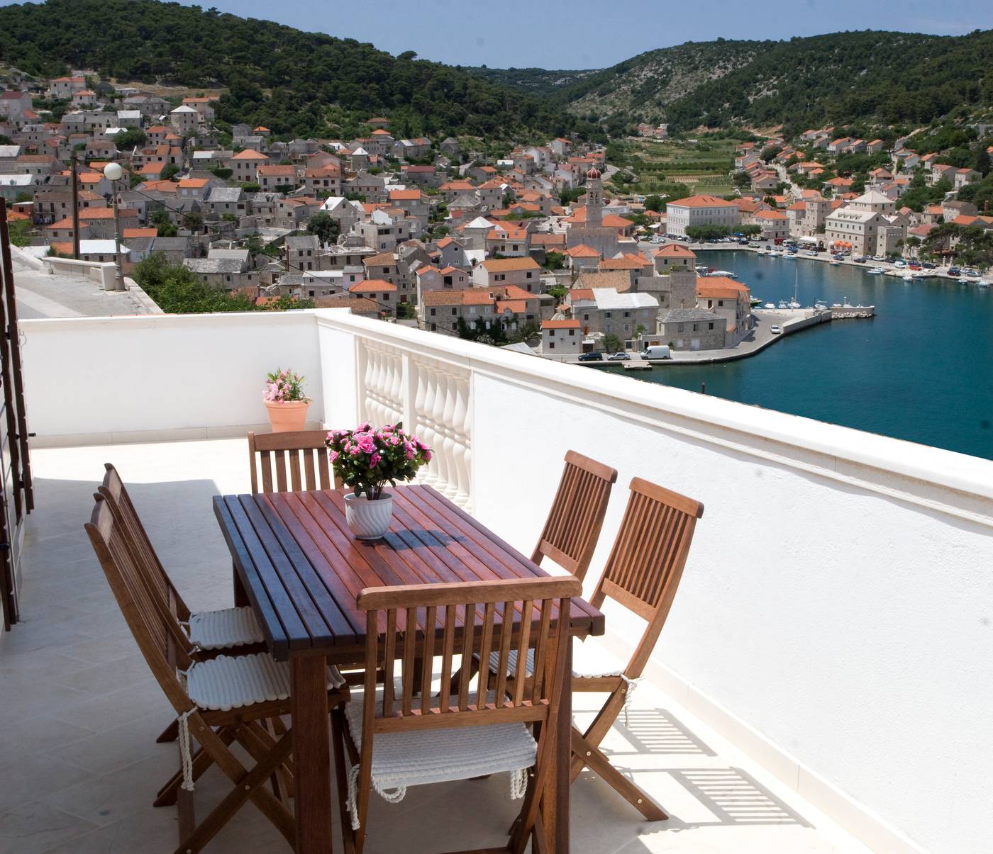 Villa-Pucisca-Lobby-22