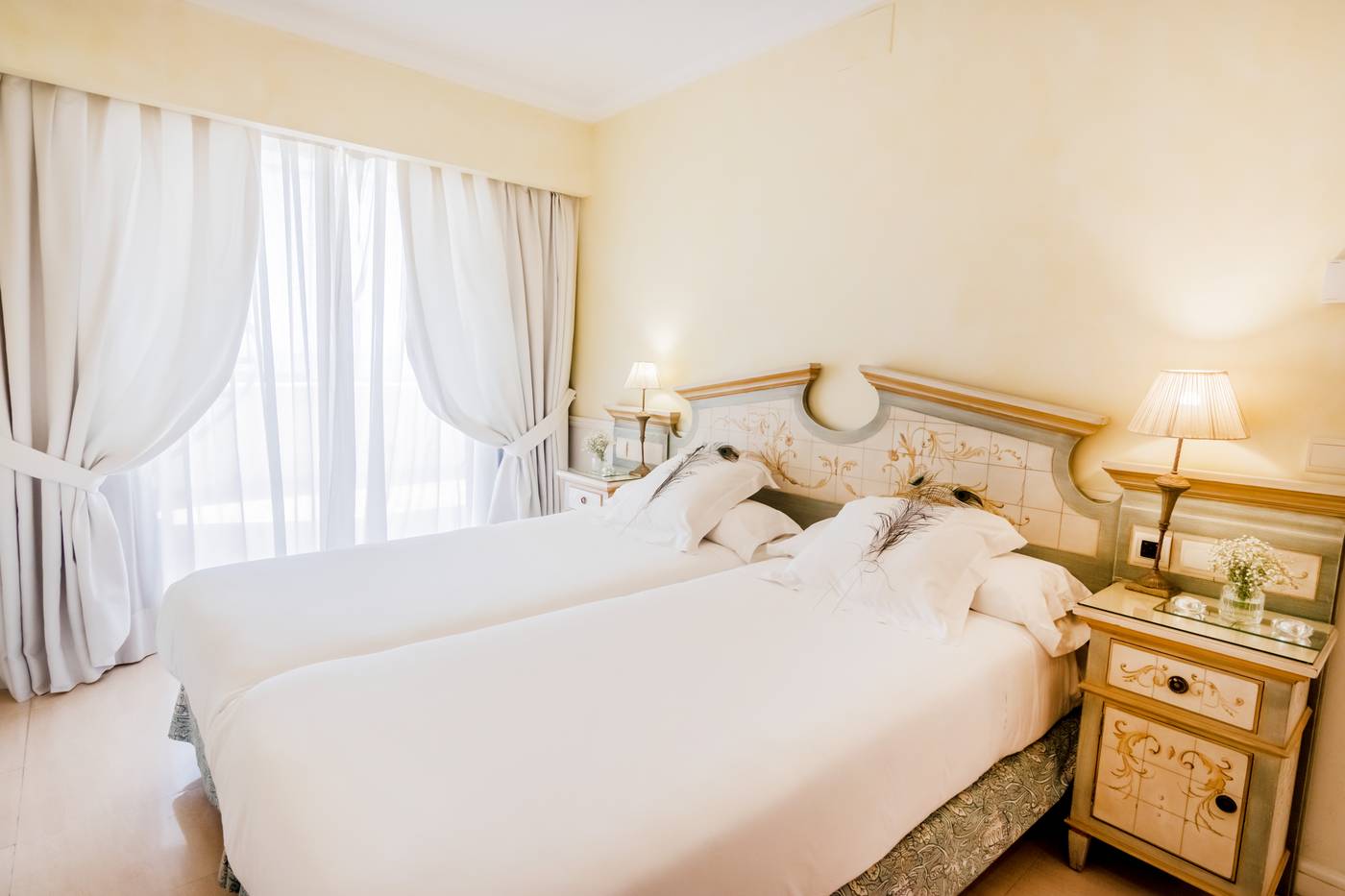 Guadalpin-Suit-Room-24