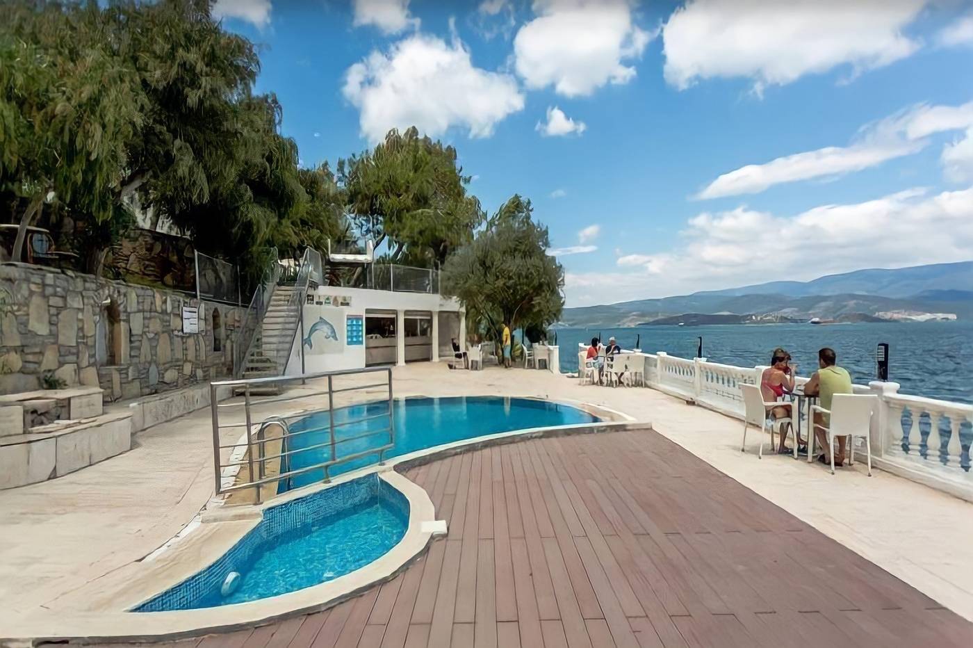 Roseira Hotels Beach Resort