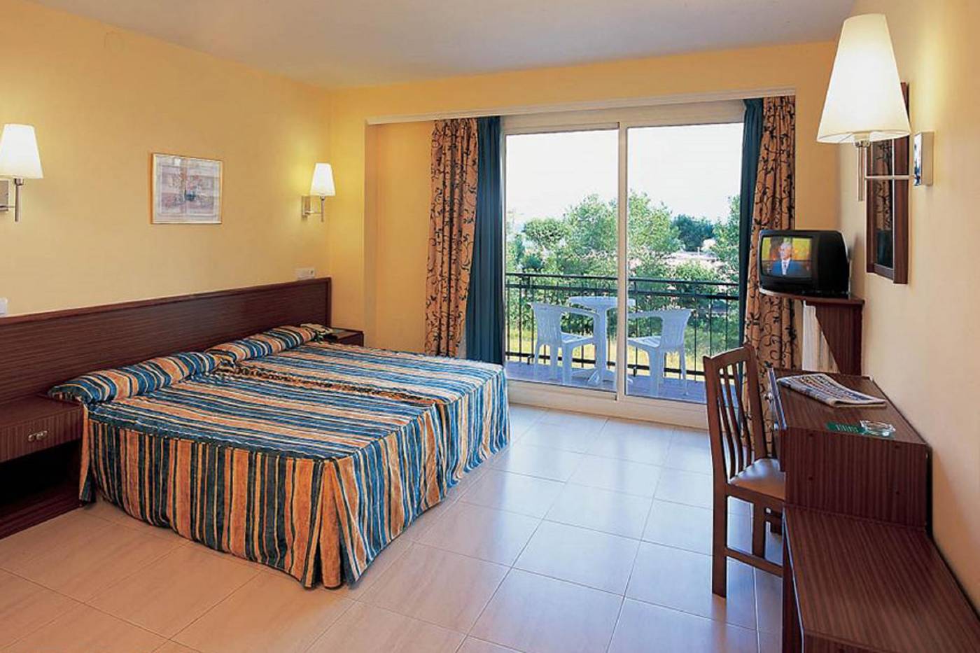 Terramar-Calella-Room-7