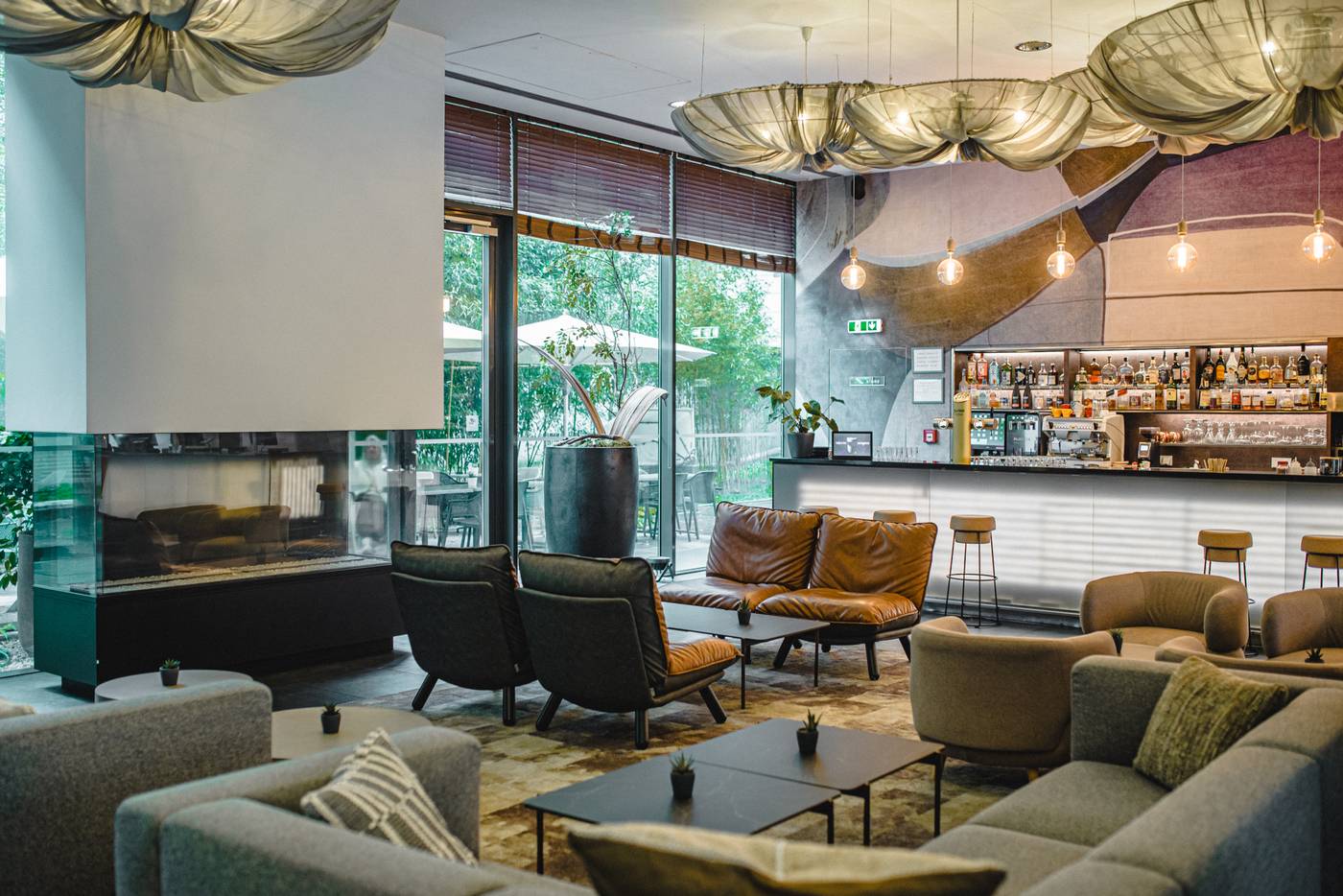 OREA-Hotel-Angelo-Praha-Lobby-3