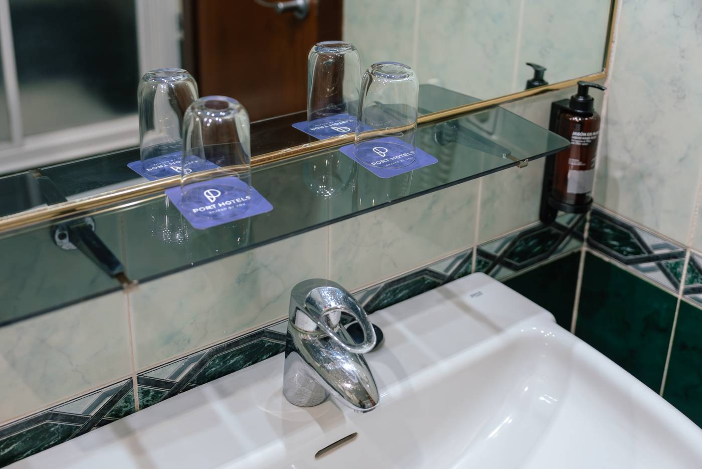 Port-Europa--Room-52