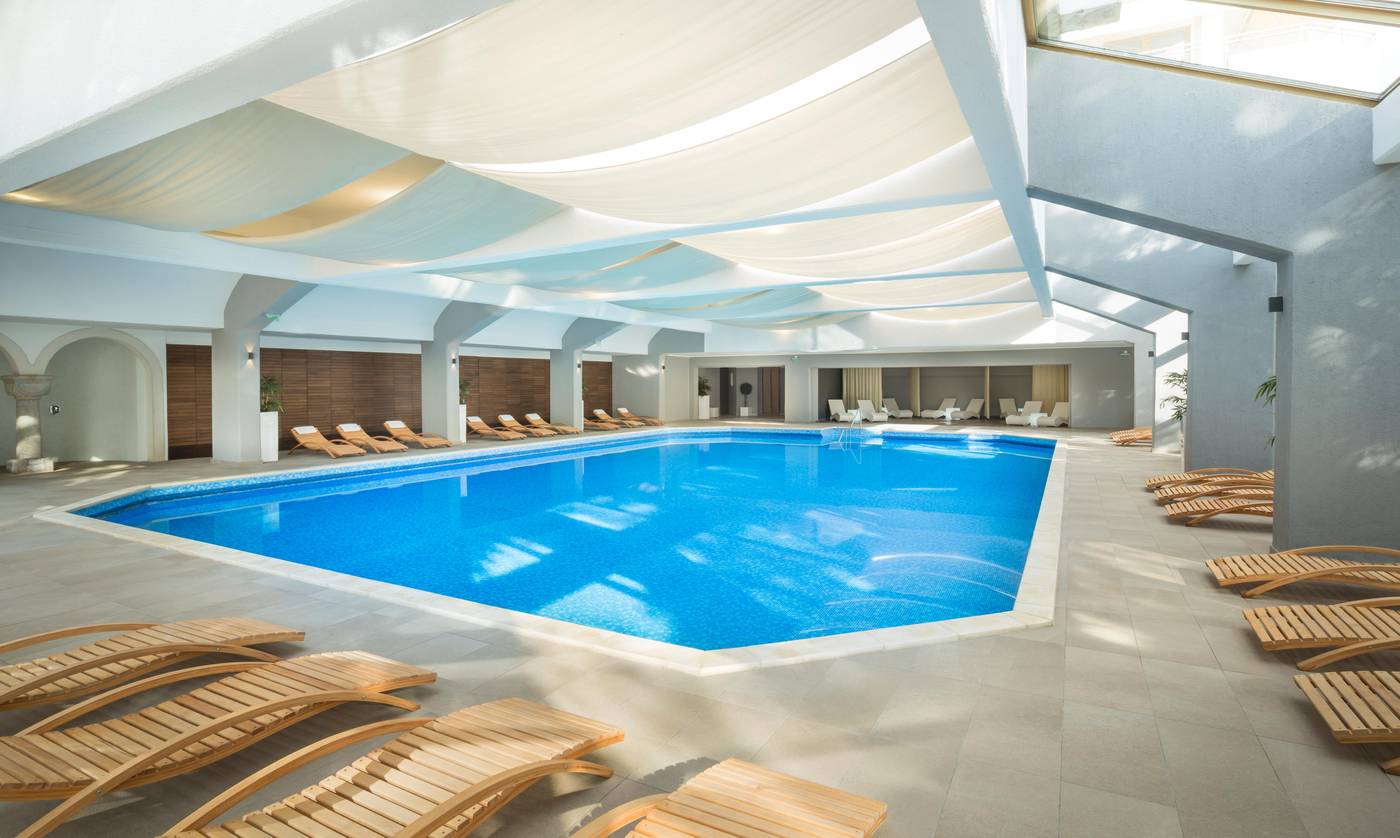 Remisens-Hotel-Excelsior-Pool-36