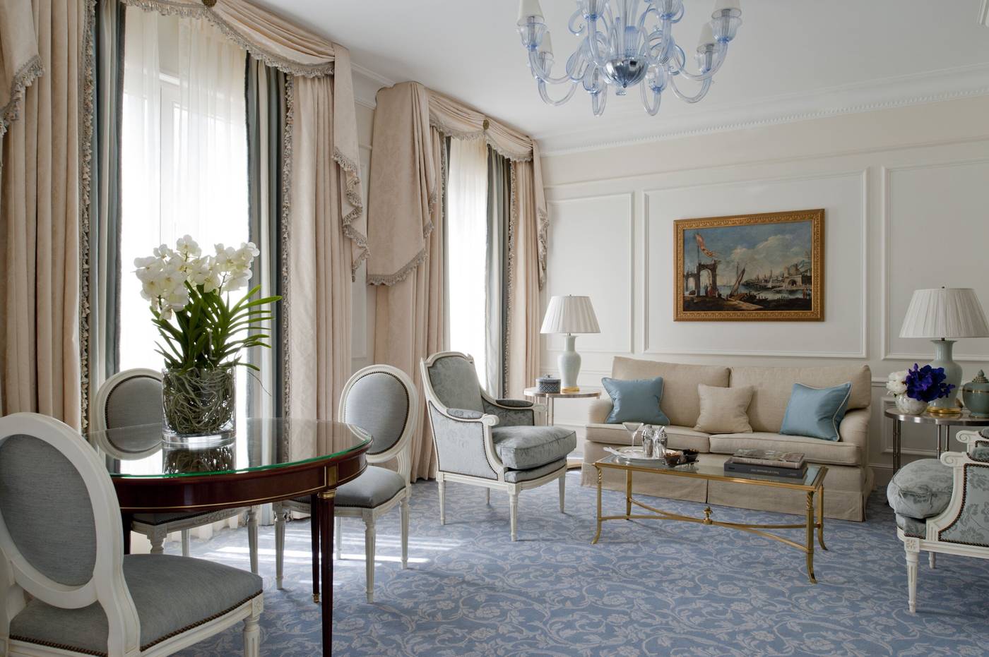 Four-Seasons-Hotel-Paris-Room-26