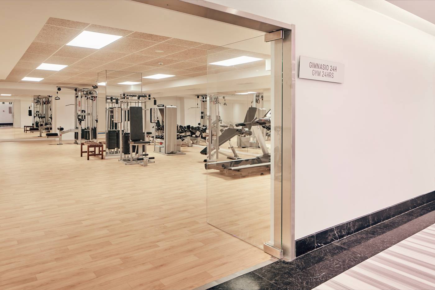 Hotel-Torre-Del-Mar-Sports-and-Entertainment-65