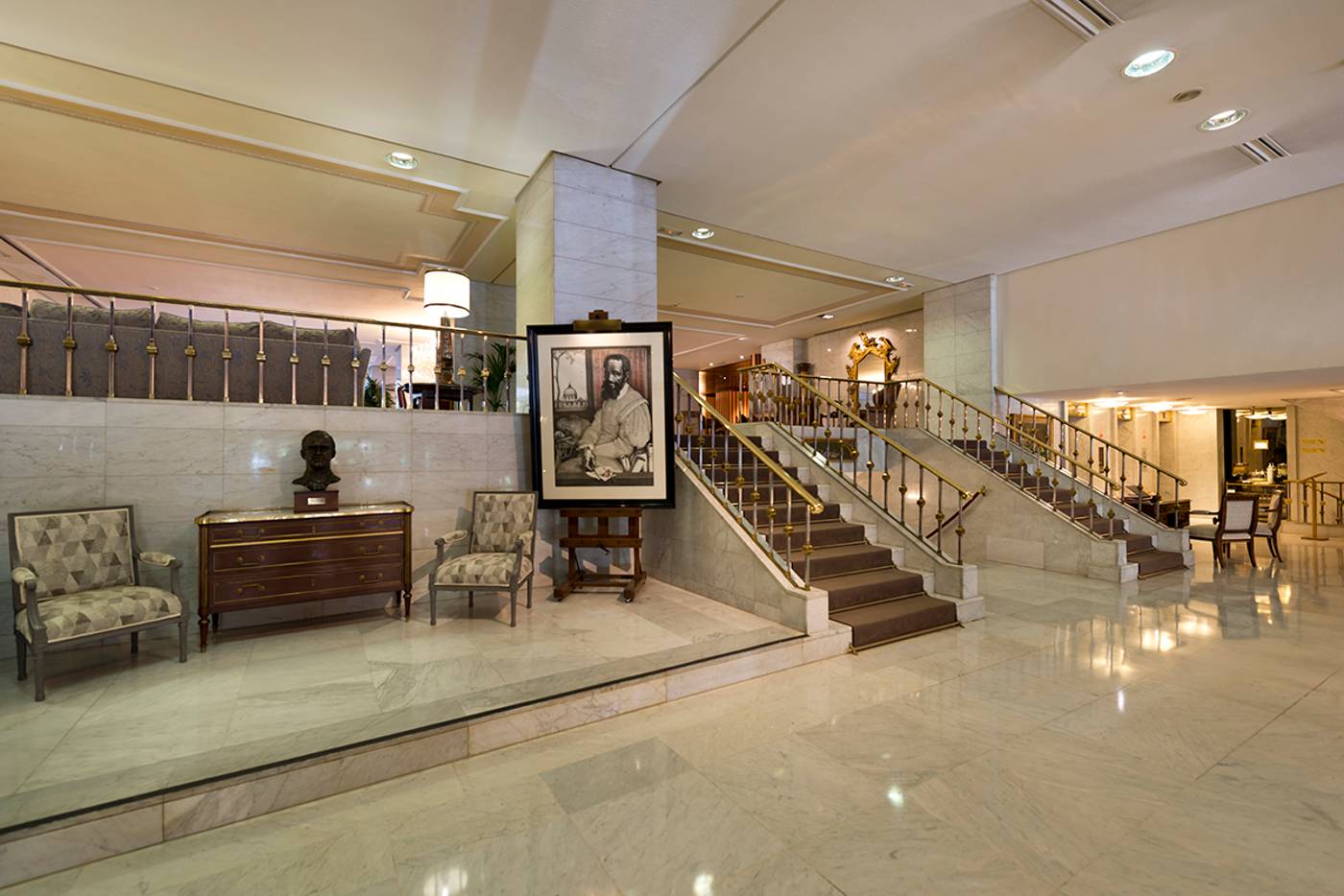 Miguel-Angel-by-BlueBay-Lobby-2