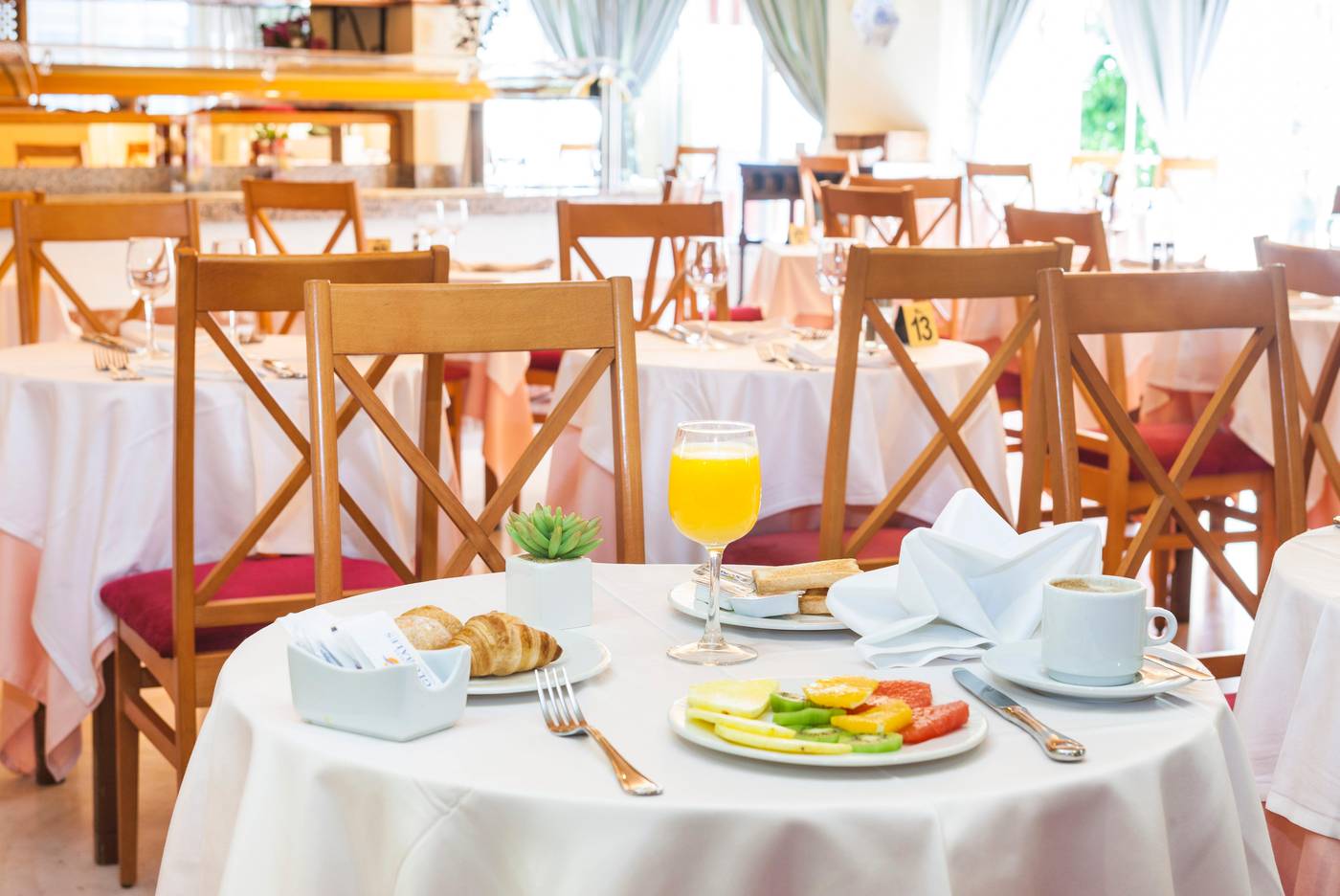 Hoteles-Globales-Reina-Cristina-Restaurant-45