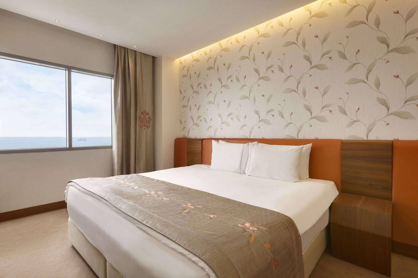 Ramada-Hotel---Suites-by--Istanbul-Atakoy-Room-26