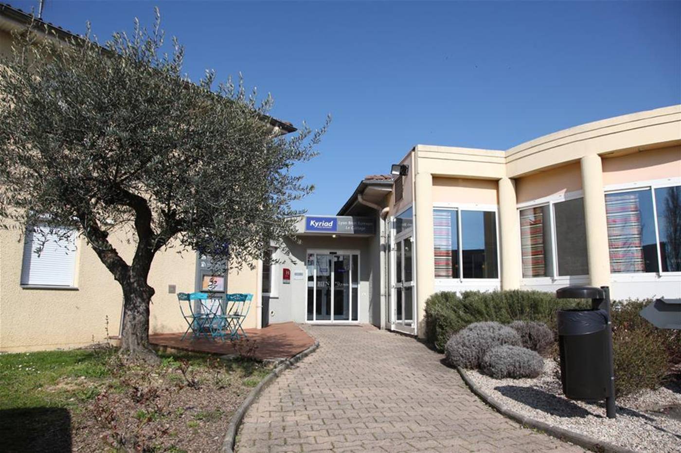 Kyriad Lyon Bron Le Cottage - France - BRON - General view - 7
