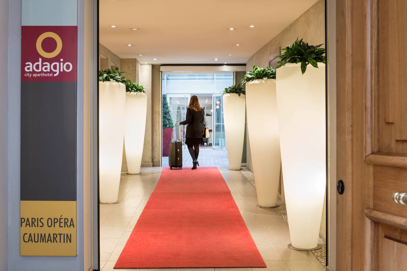 Aparthotel-Adagio-Paris-Opera-Lobby-17