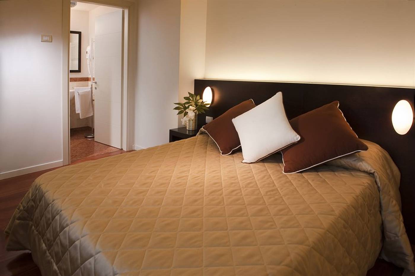 Eden-Rock-Resort-Room-13