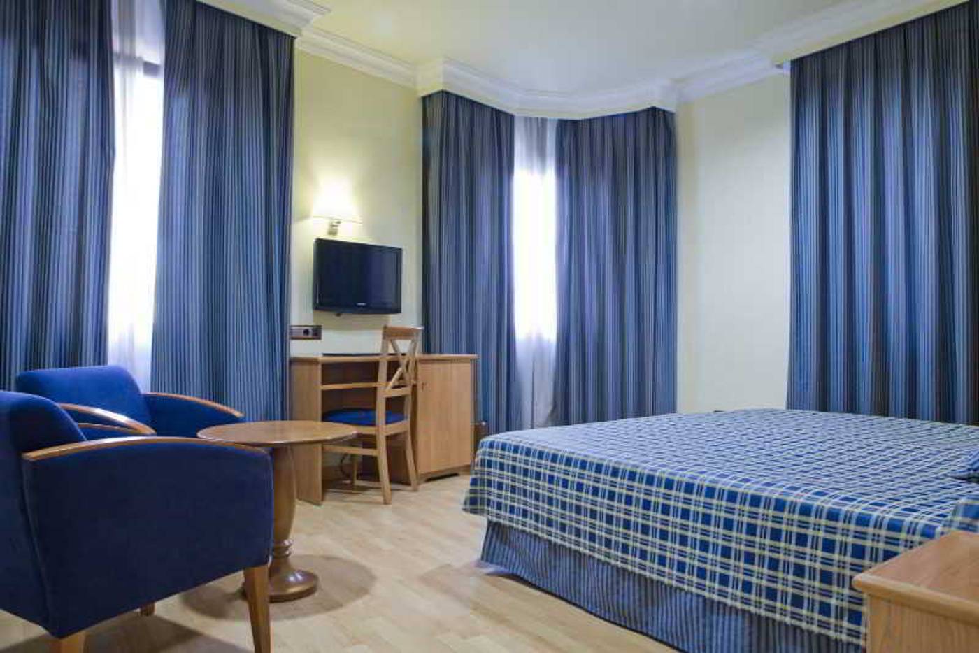 II-Castillas-Madrid-Room-7
