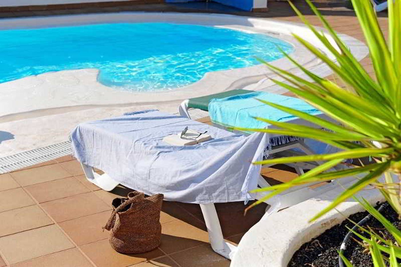 Isla-de-Lobos---Adults-Only--16---Pool-4