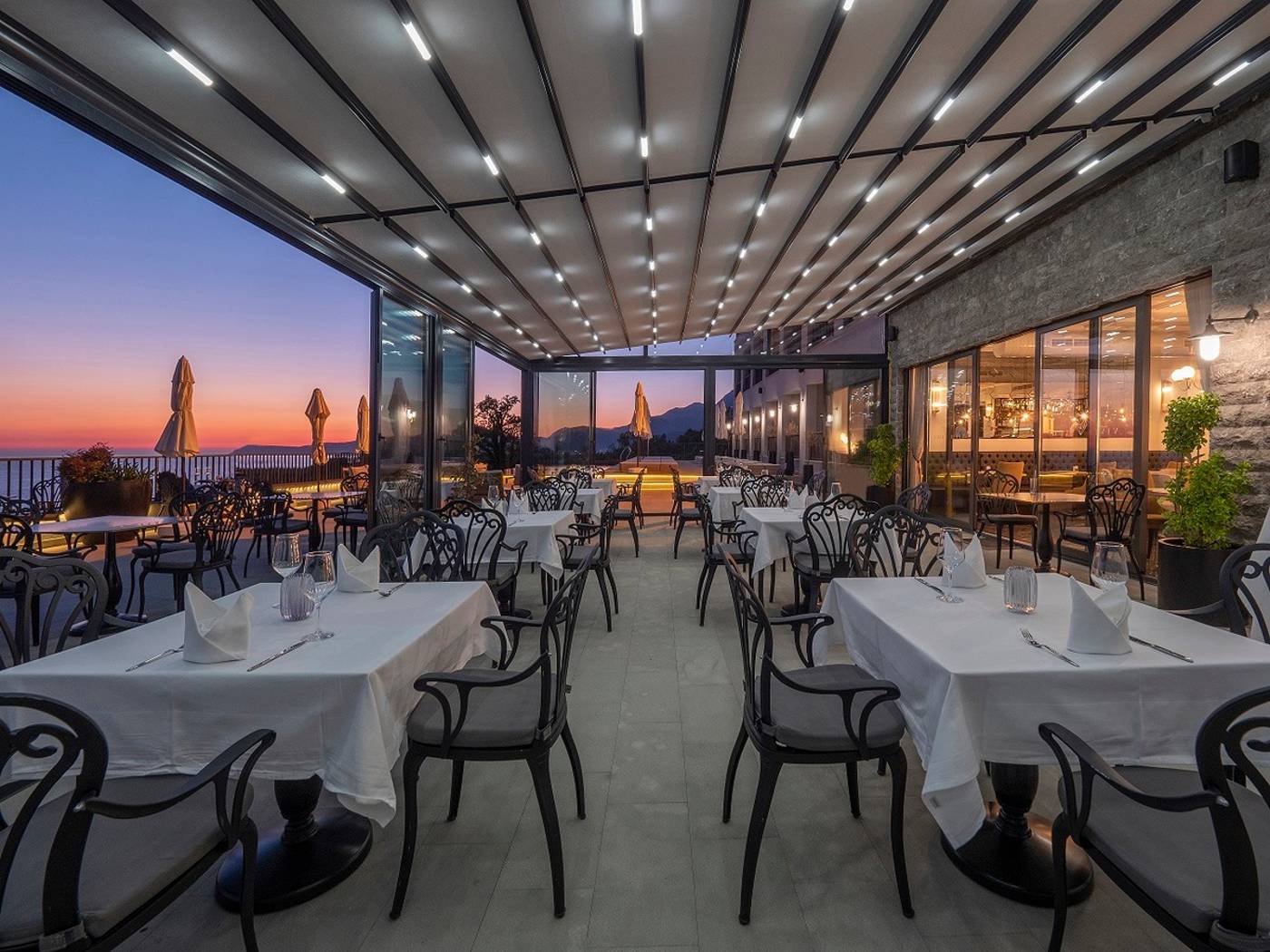 Vivid Blue Serenity 19.01.26