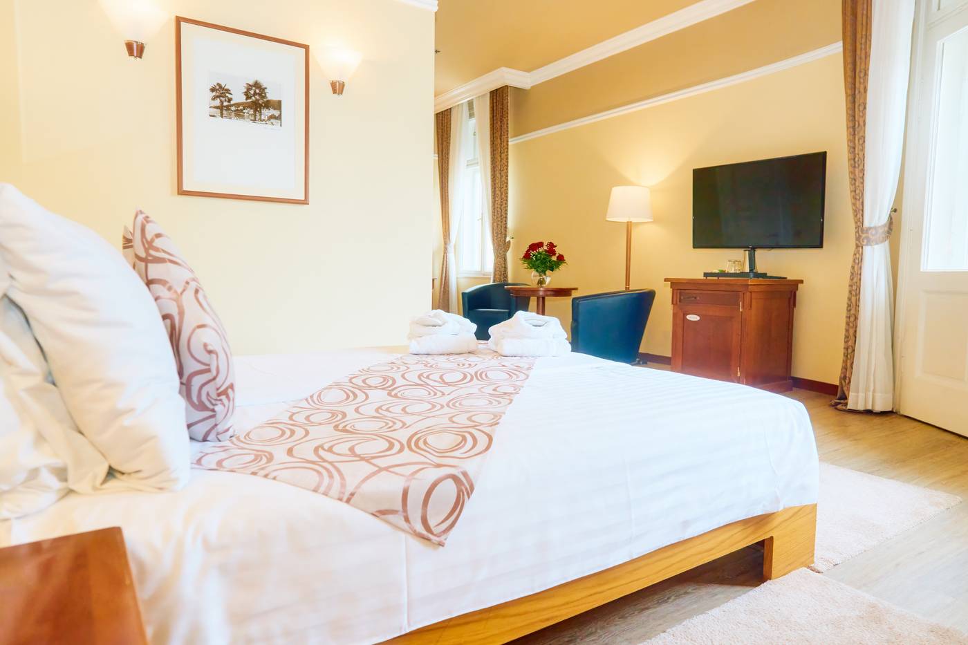 Hotel-Bristol-Room-9