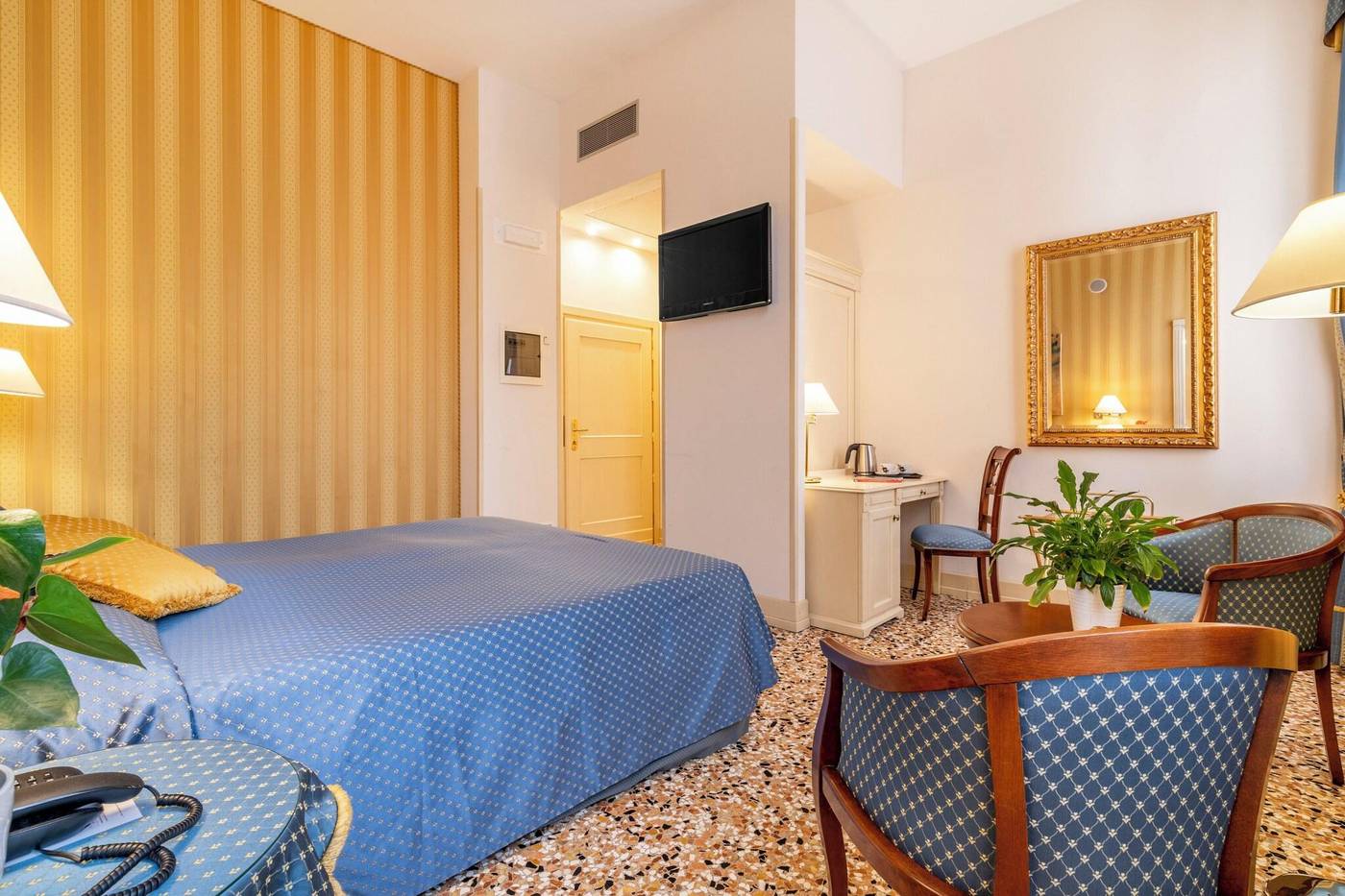 Bella-Venezia-Room-26