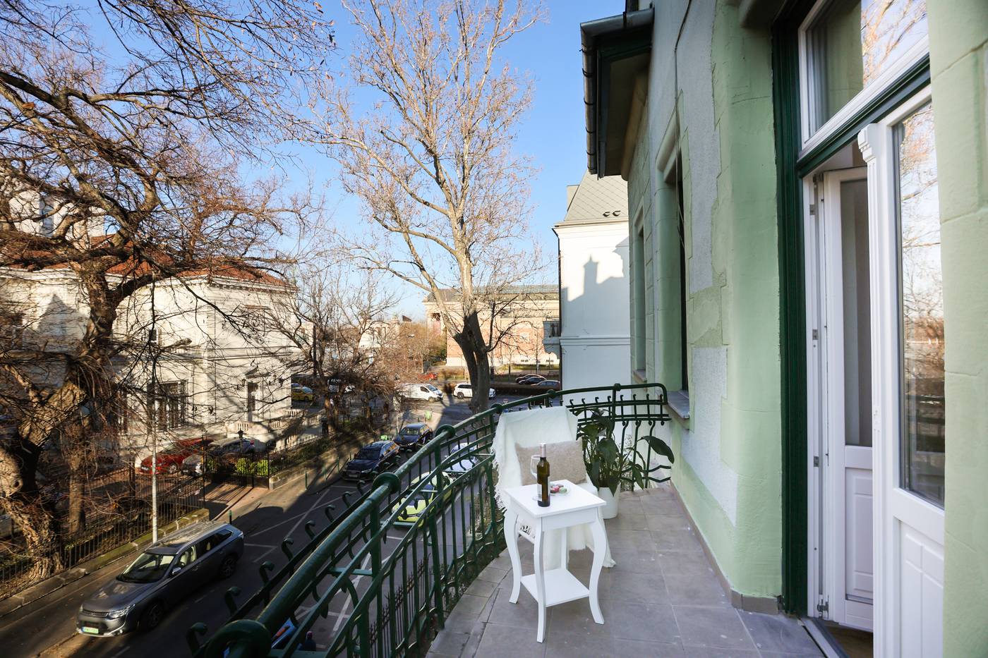 Mirage-Medic-Hotel-Room-2