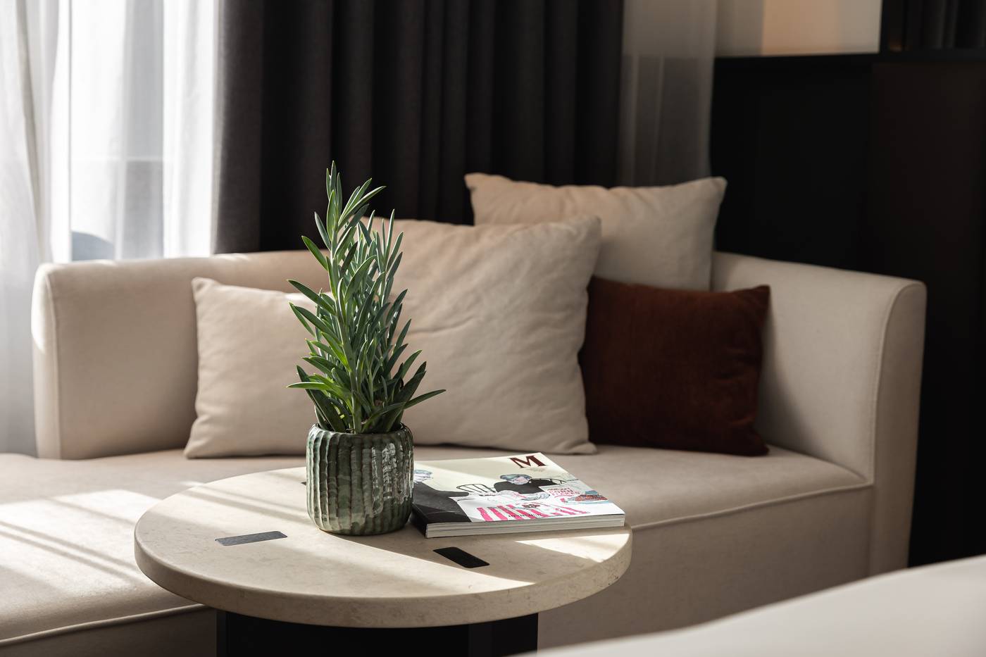 Almanac-X-Alcron-Prague-Room-23