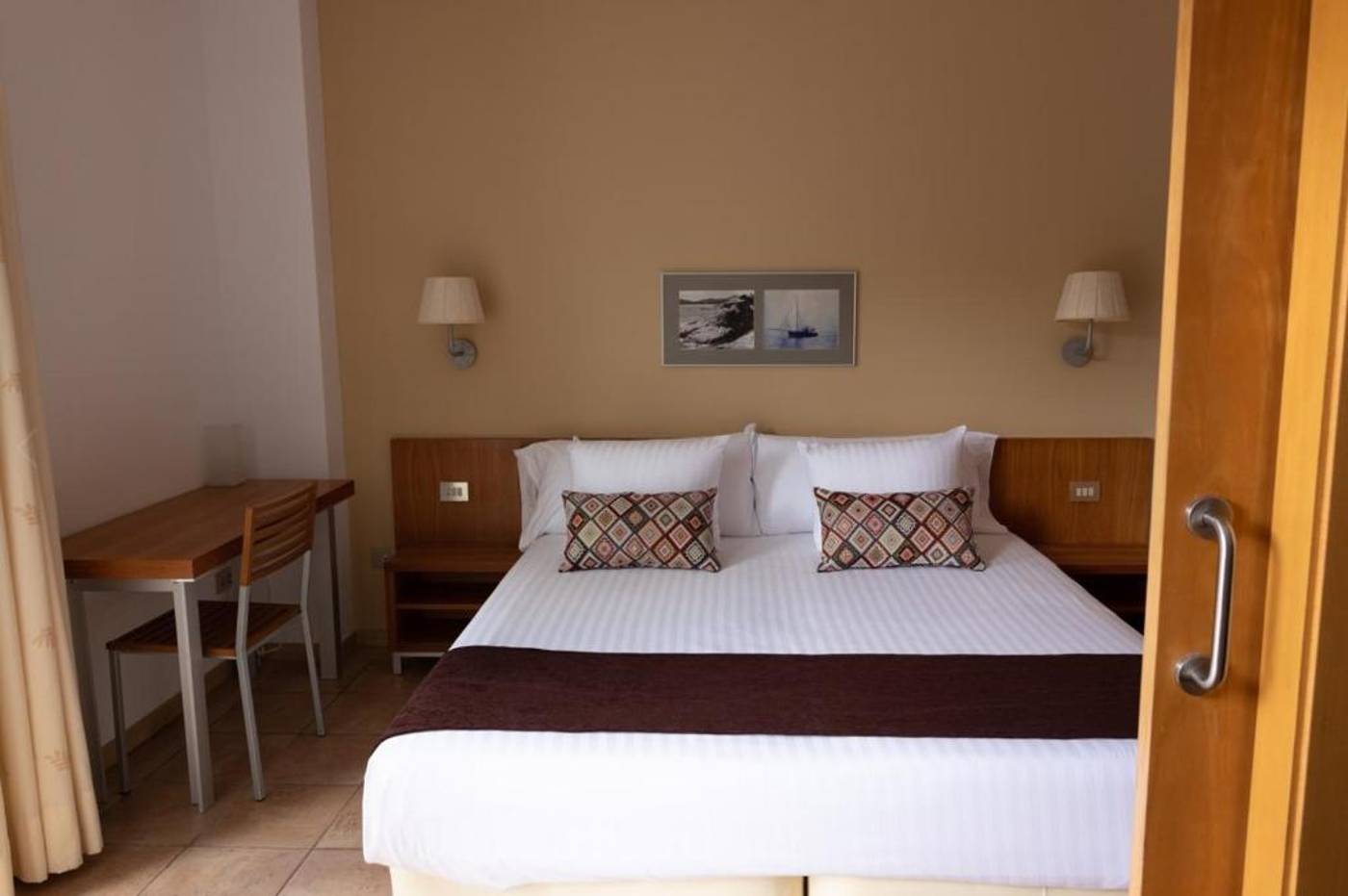 NM-suites-Hotel-Room-22