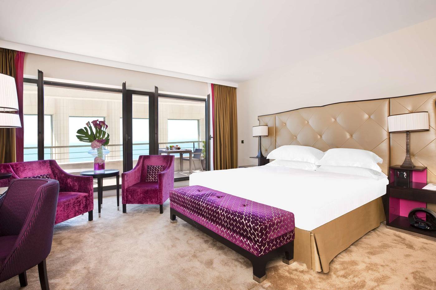 Hyatt-Regency-Nice-Palais-De-La-Mediterranee-Room-17