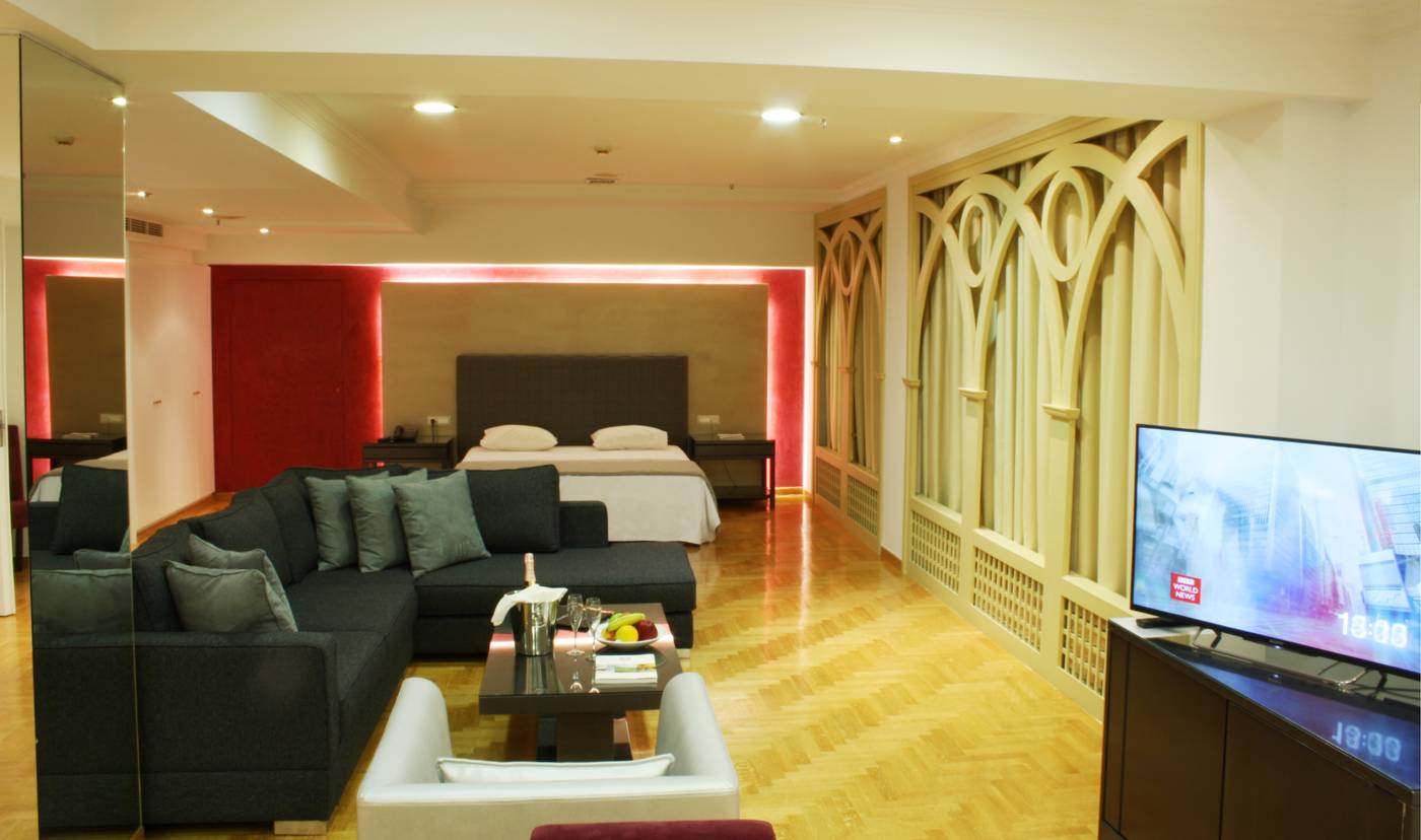 Theoxenia-House-Room-9