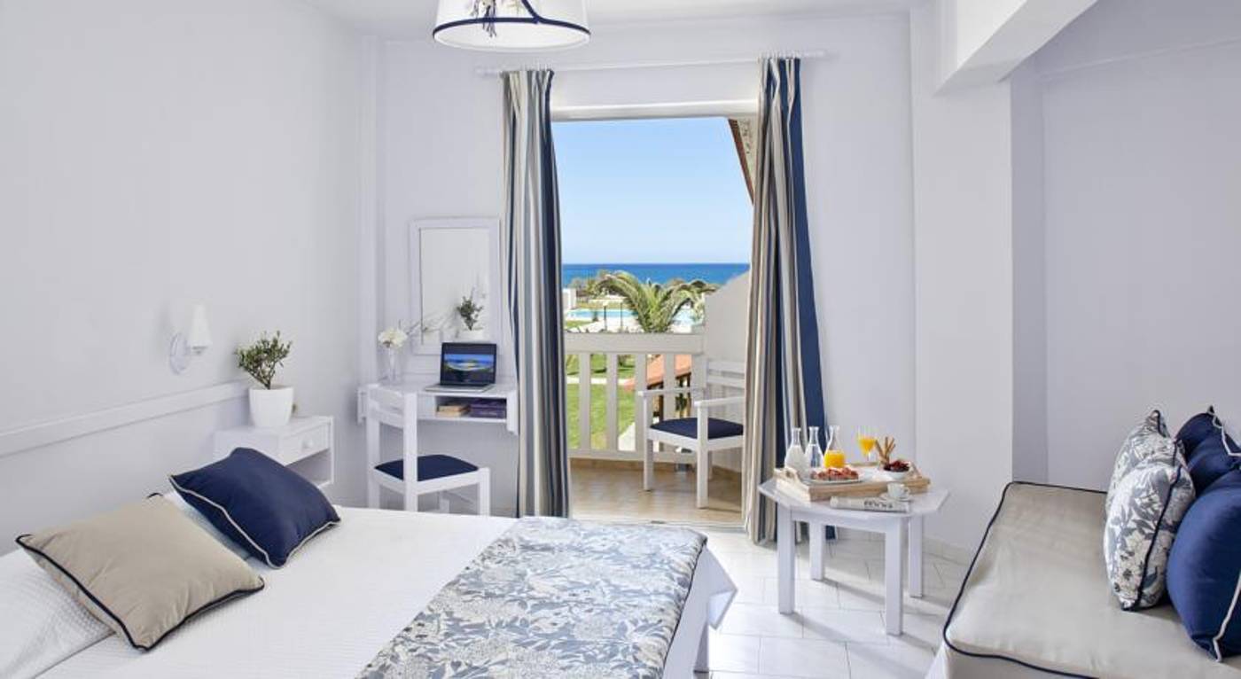 Mrs Chryssana Beach Hotel