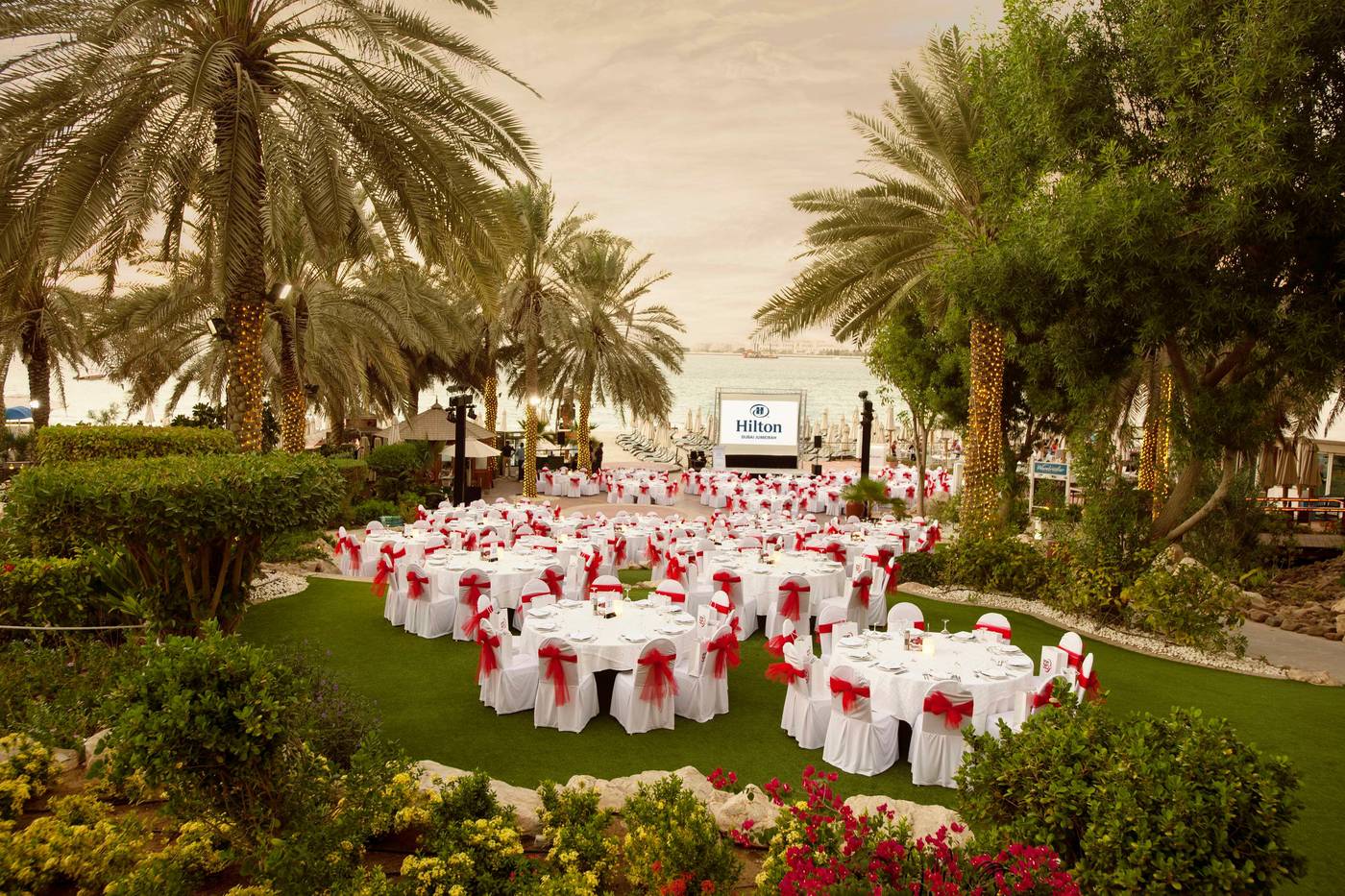 Hilton-Dubai-Jumeirah-Restaurant-12