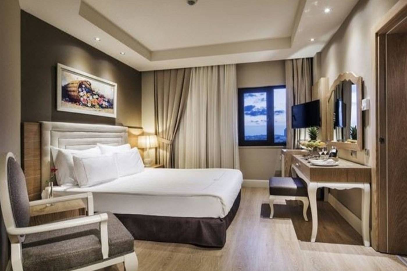 Bellis-Deluxe-Hotel-Room-36