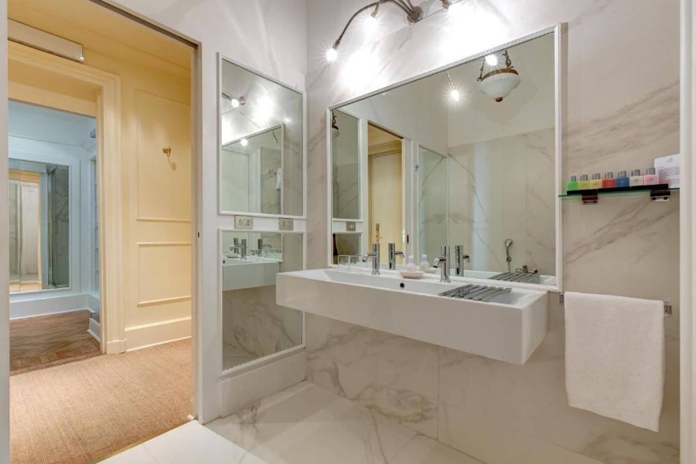 Grand-Hotel-Plaza-Room-46