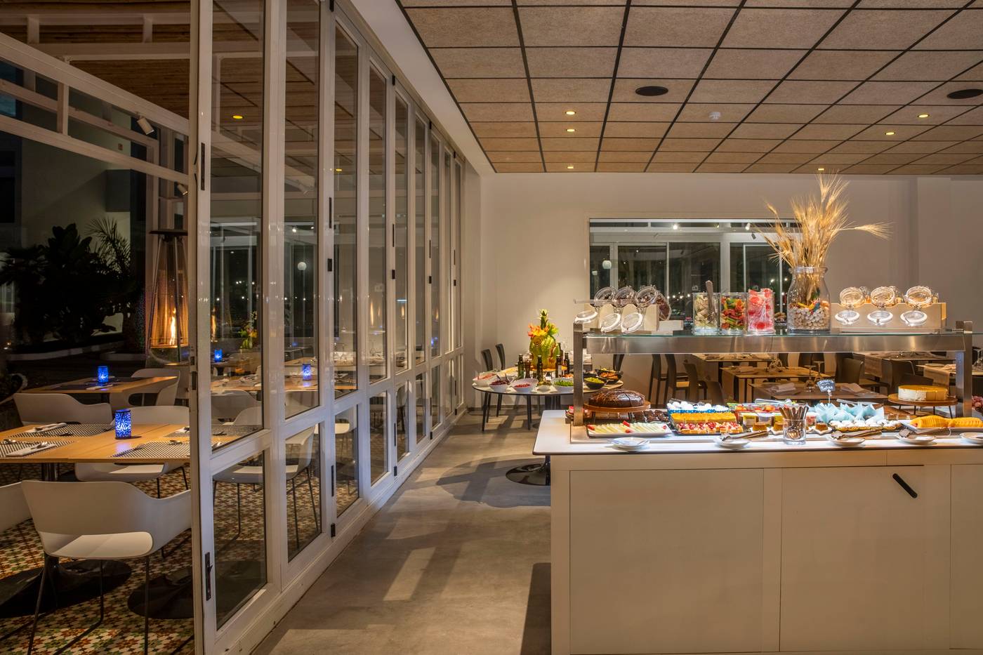 Oasis-Lanz-Beach-Mate-Restaurant-55