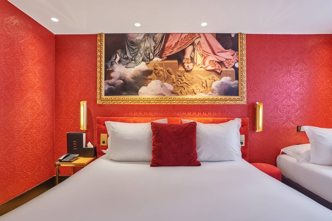 Hotel-Eiffel-Petit-Louvre-Room-31