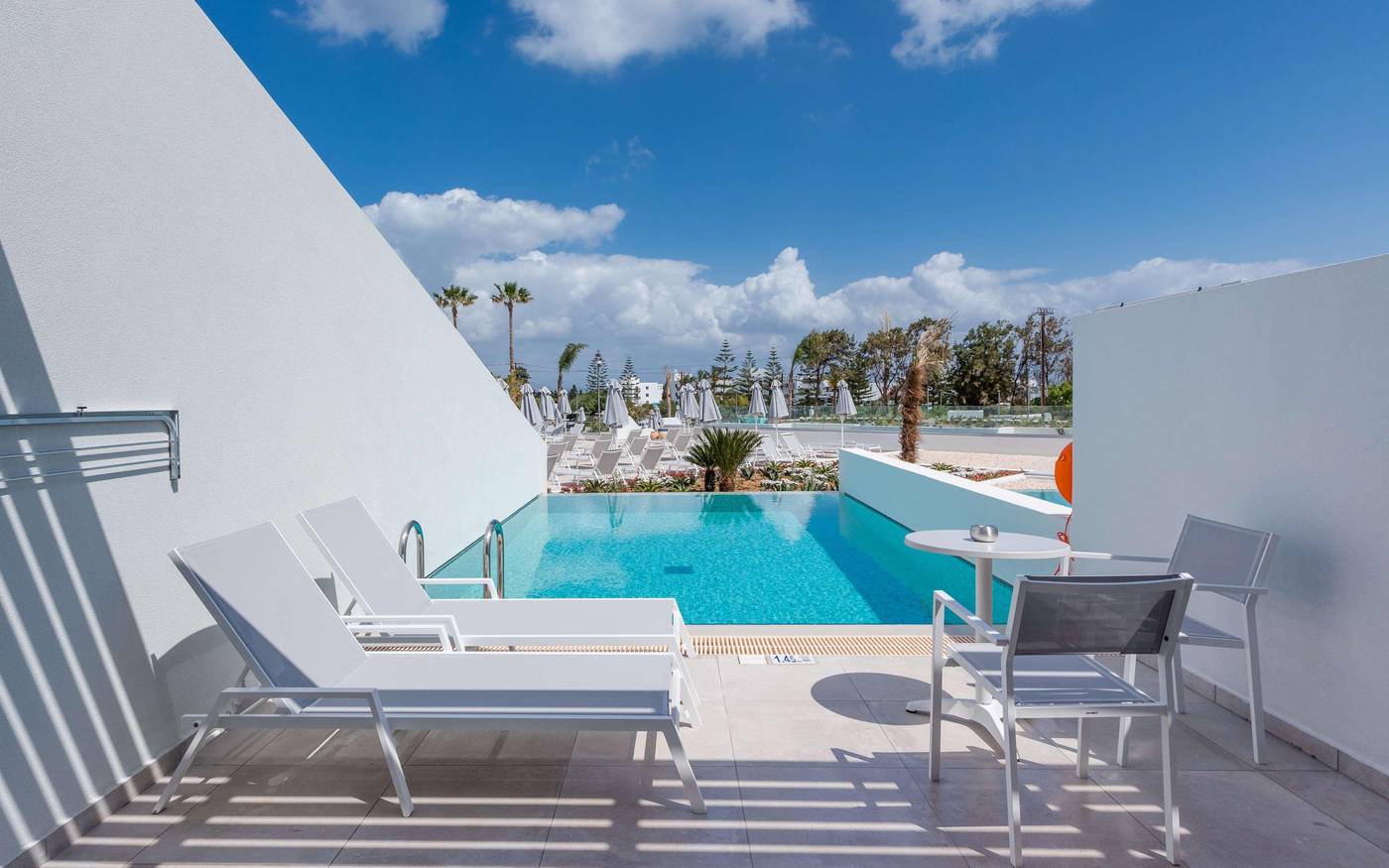 Archipelagos-Hotel-Room-8