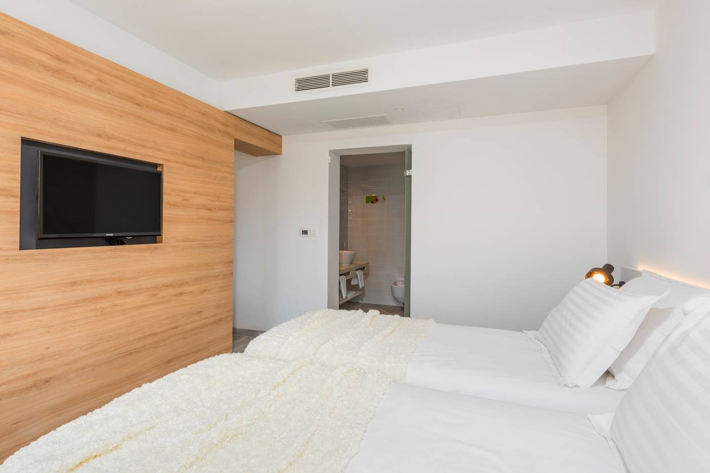 Pharos-Hvar-Bayhill-Hotel-Room-35