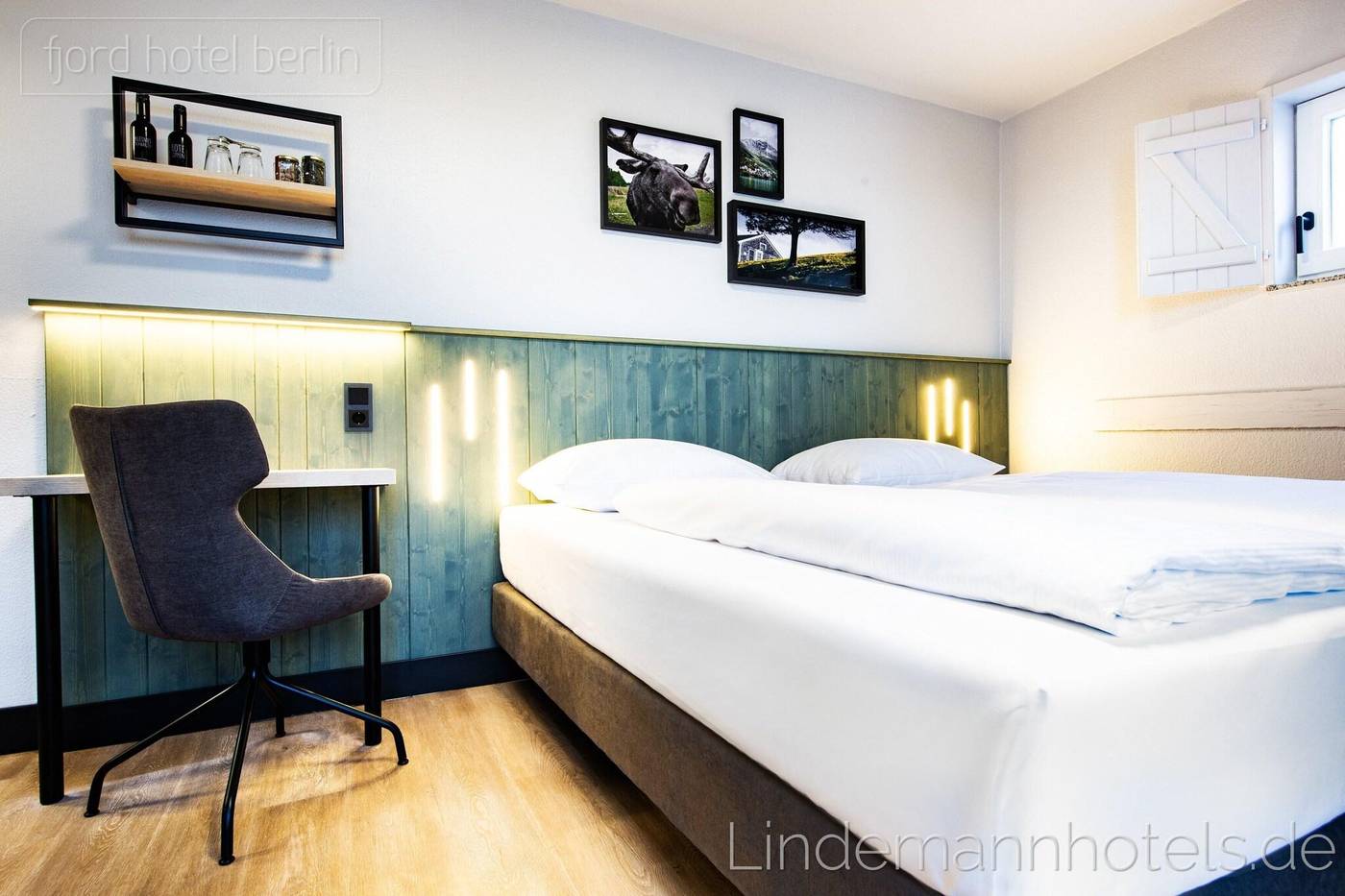 Lindemann-Hotel-Fjord-Room-24