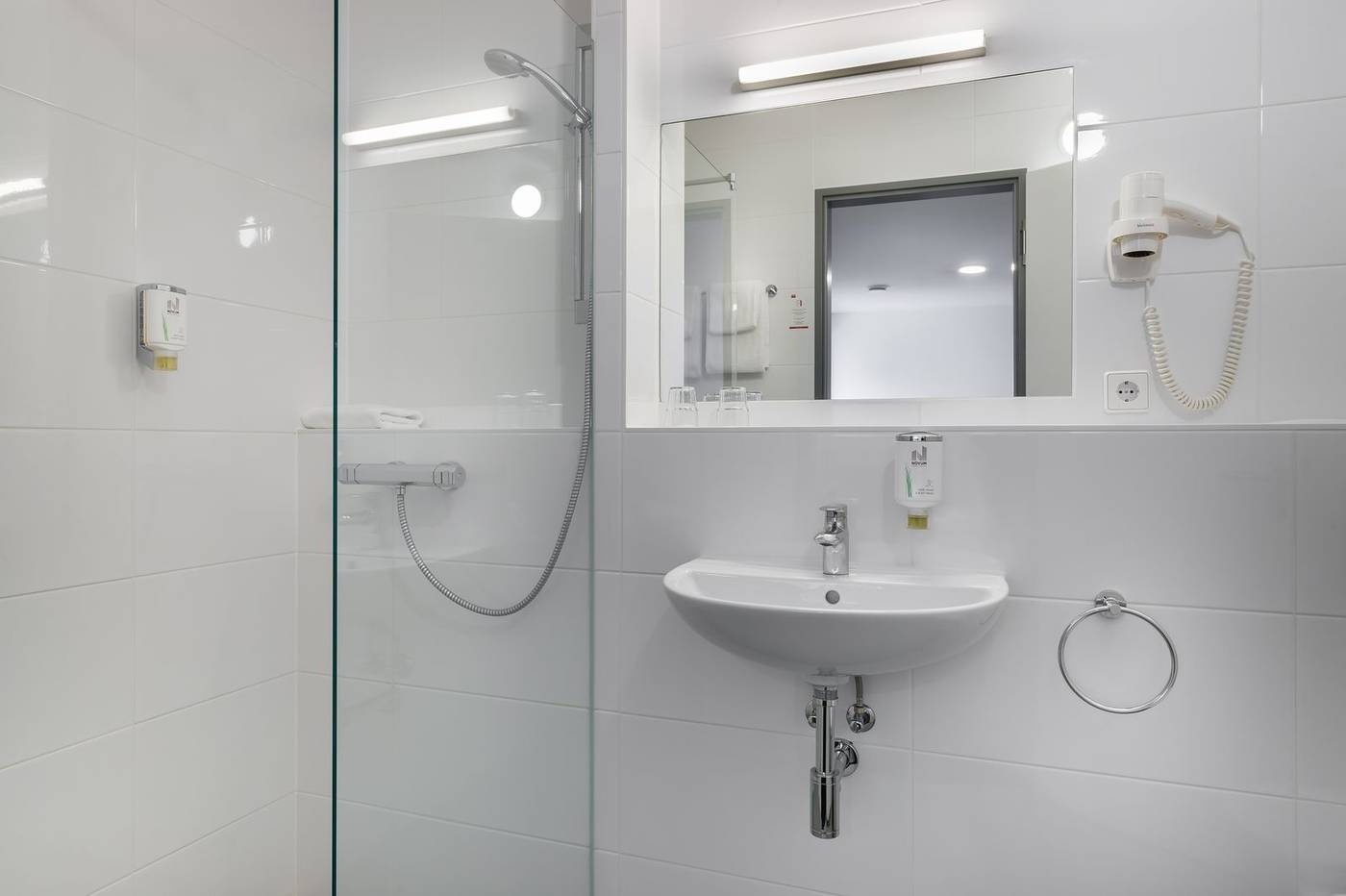 Novum Hotel Bruy-Germany-Stuttgart-Room-10