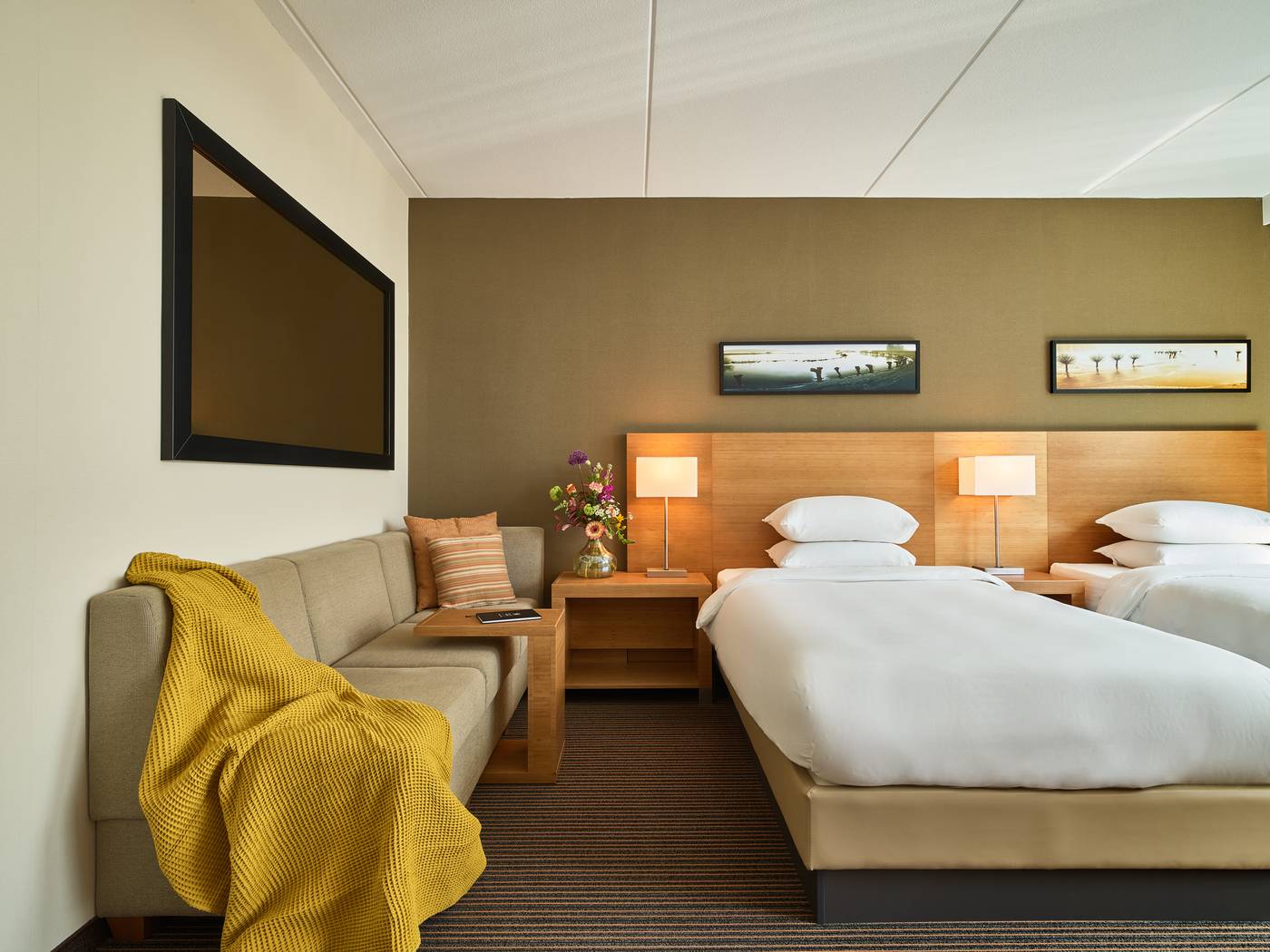 Hyatt-Place-Amsterdam-Airport-Room-6