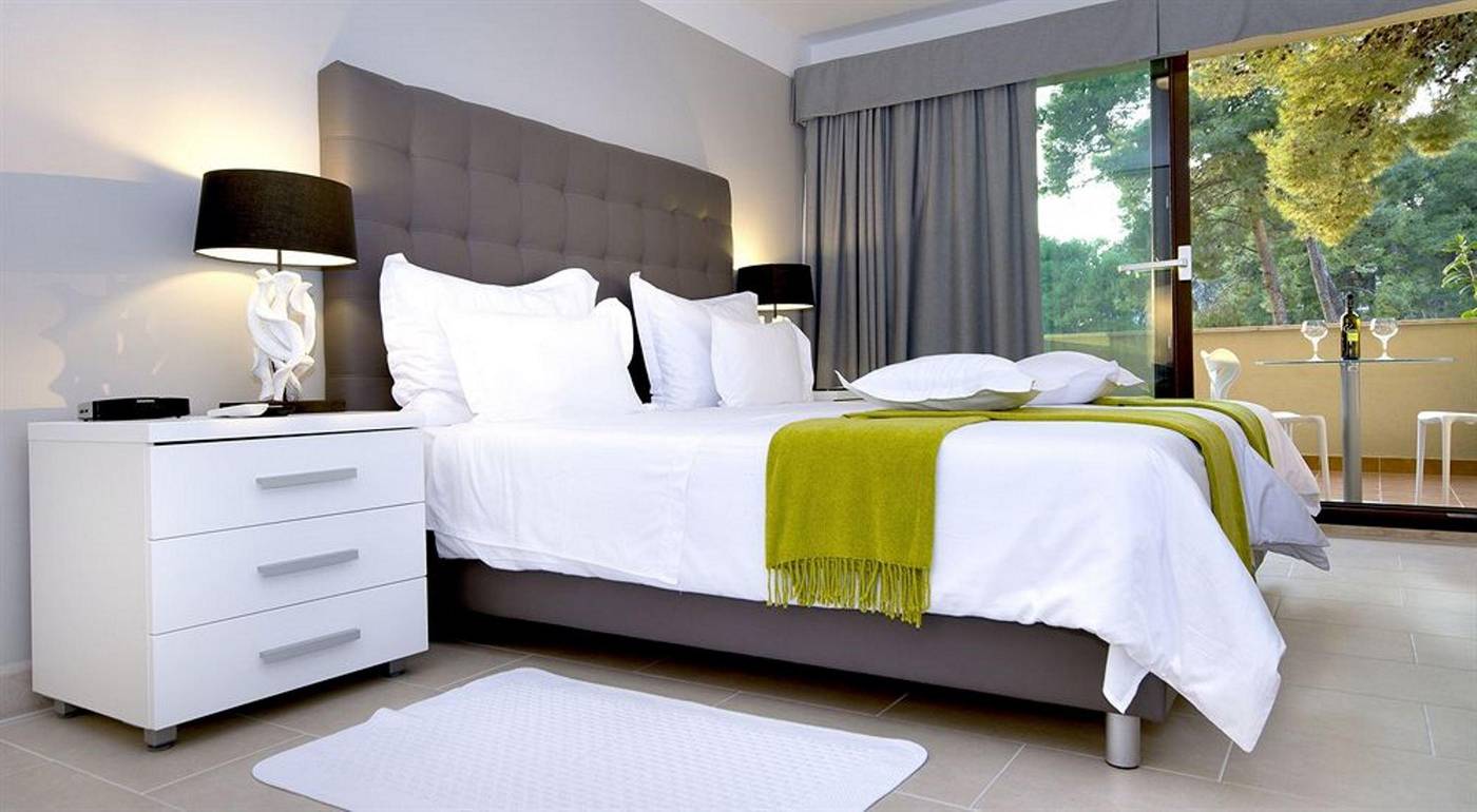 The-Residence-Room-31