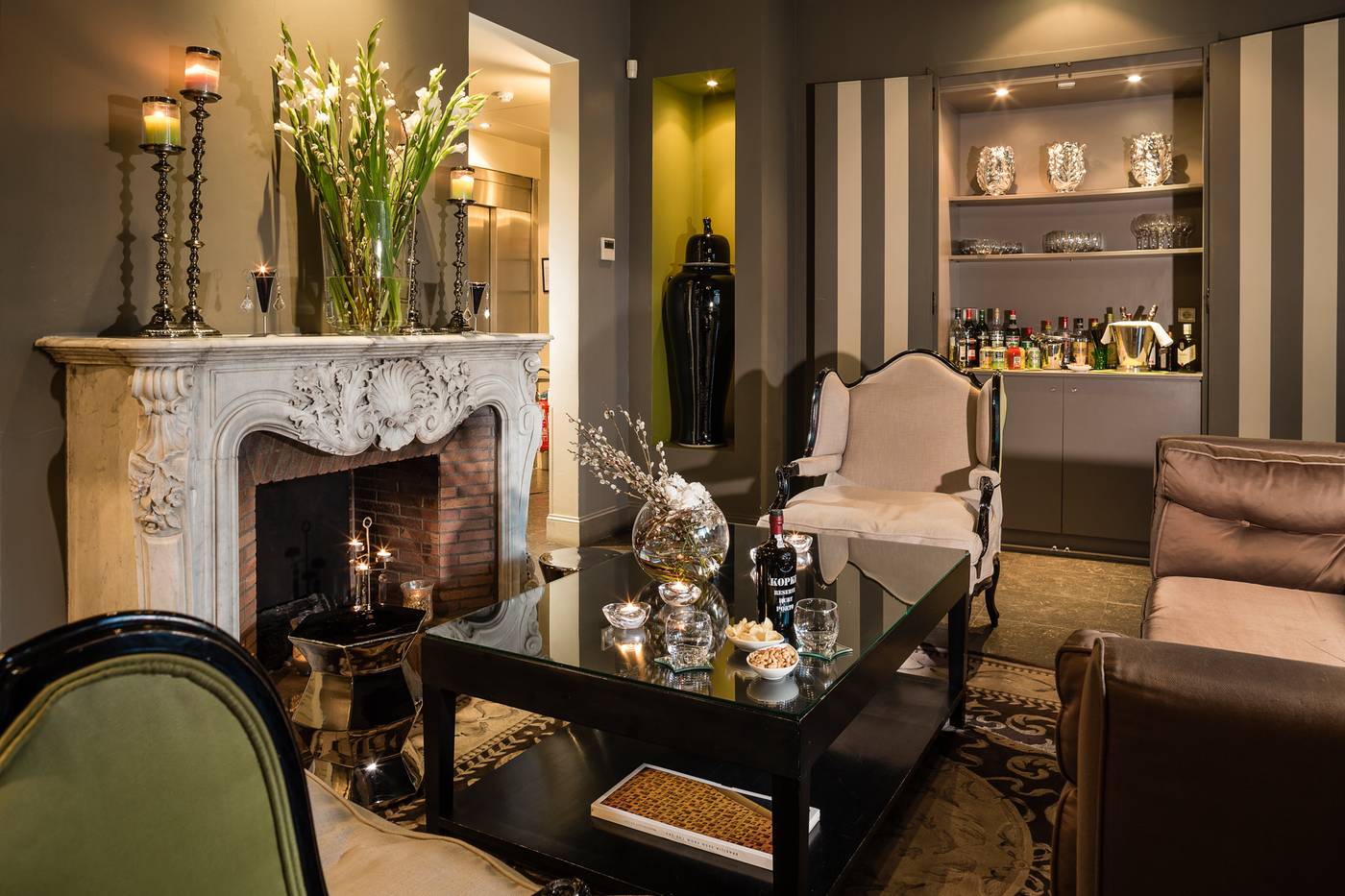 Villa-Garbo-Lobby-15