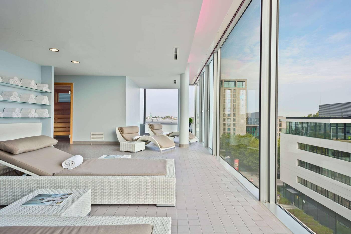 INNSIDE-Munchen-Parkstadt-Schwabing-General-view-3