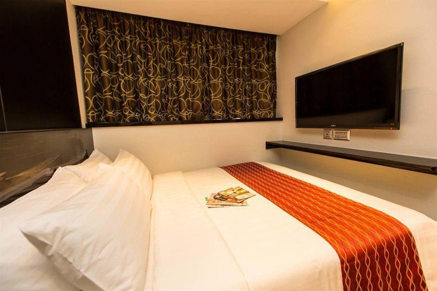 Noble-Park-Hotel-General-view-3